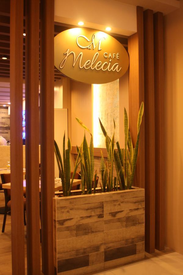 Kew Hotel Tagbilaran Exterior photo